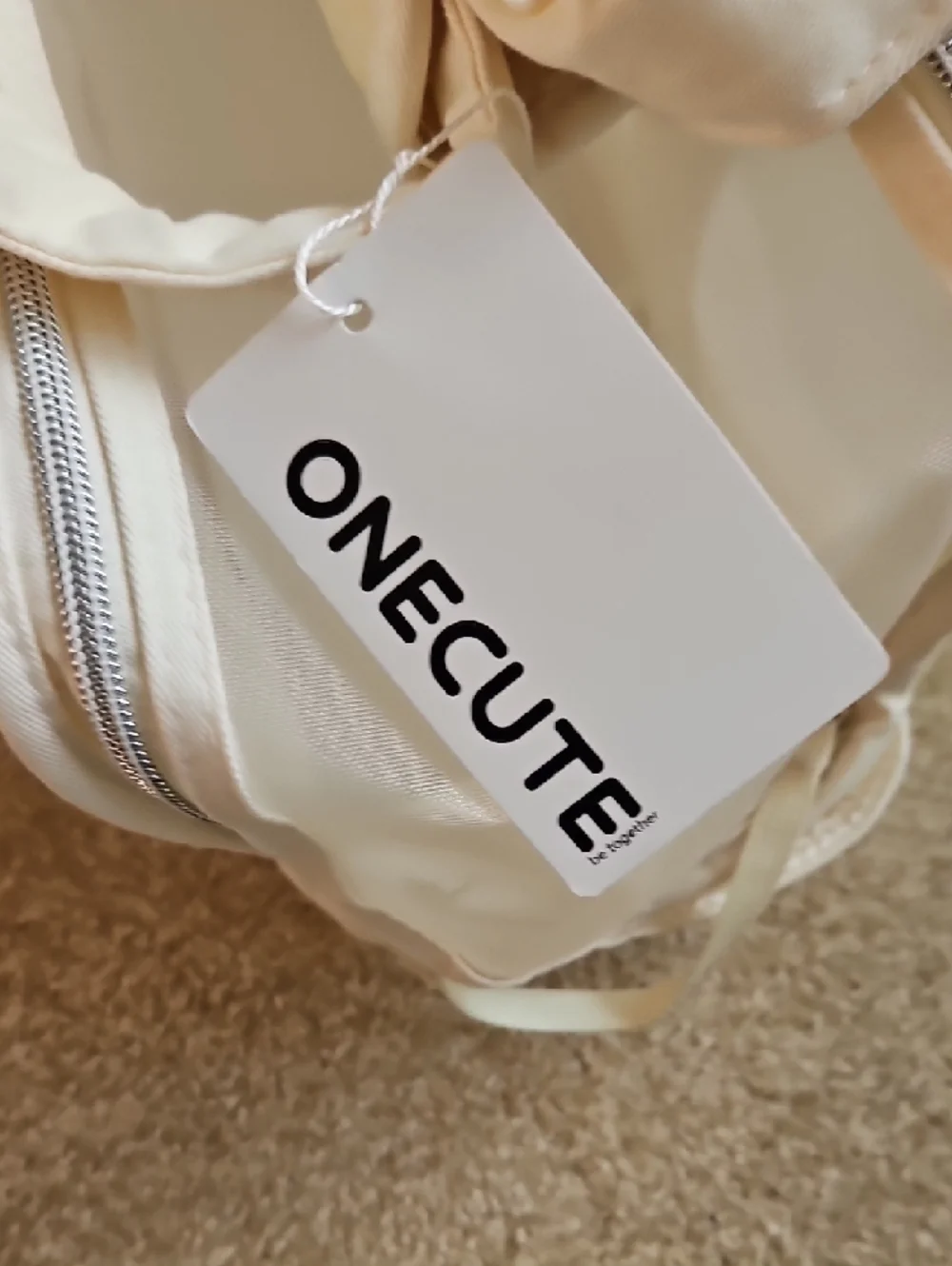 ONE CUTE NWT Cream Small Pet Carrier Bag